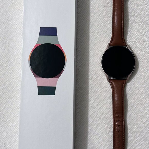 Samsung Galaxy Watch4 40 mm/LTE- Rose Gold - Picture 1 of 2